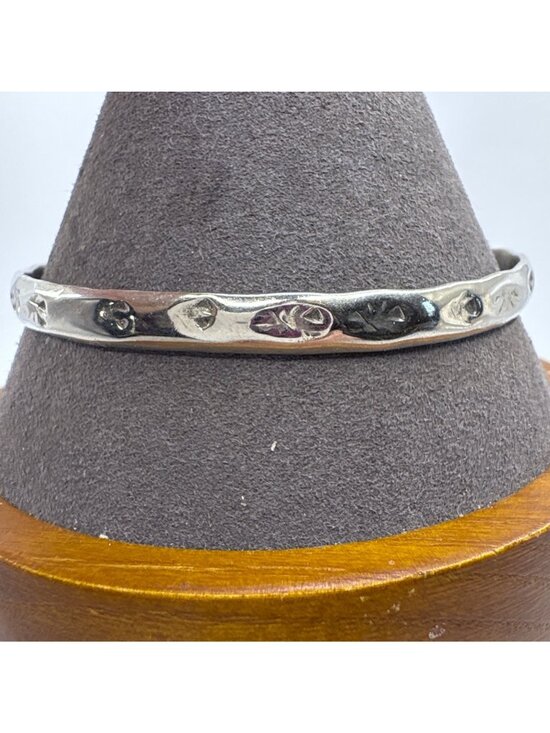 Jewelry - Hammered Design Bangle Bracelet Silver Tone Size 8" Fit
